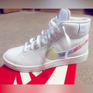 Women’s Nike Court Royals 2 MID. Size 8. Brand new, never worn.